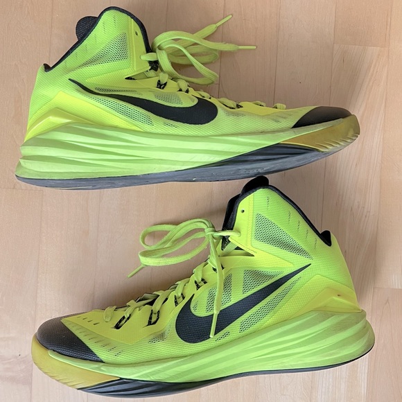 Nike Hyperdunk 2014 Volt / Black Sneakers - Picture 15 of 16
